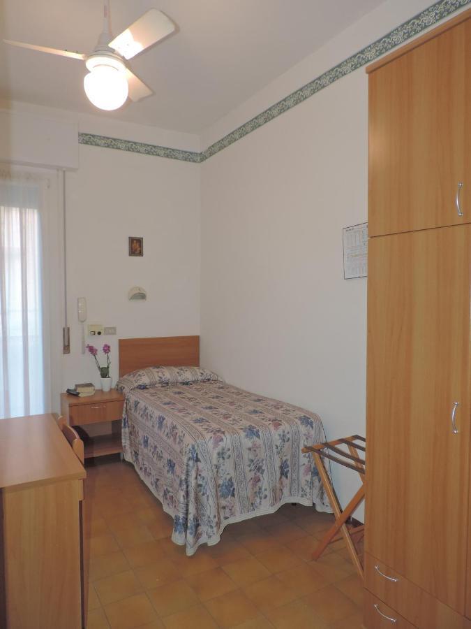 Hotel Liliana Rimini Exteriér fotografie