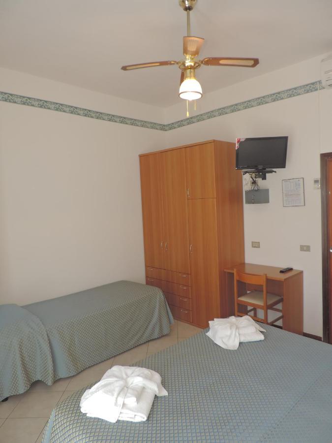 Hotel Liliana Rimini Exteriér fotografie