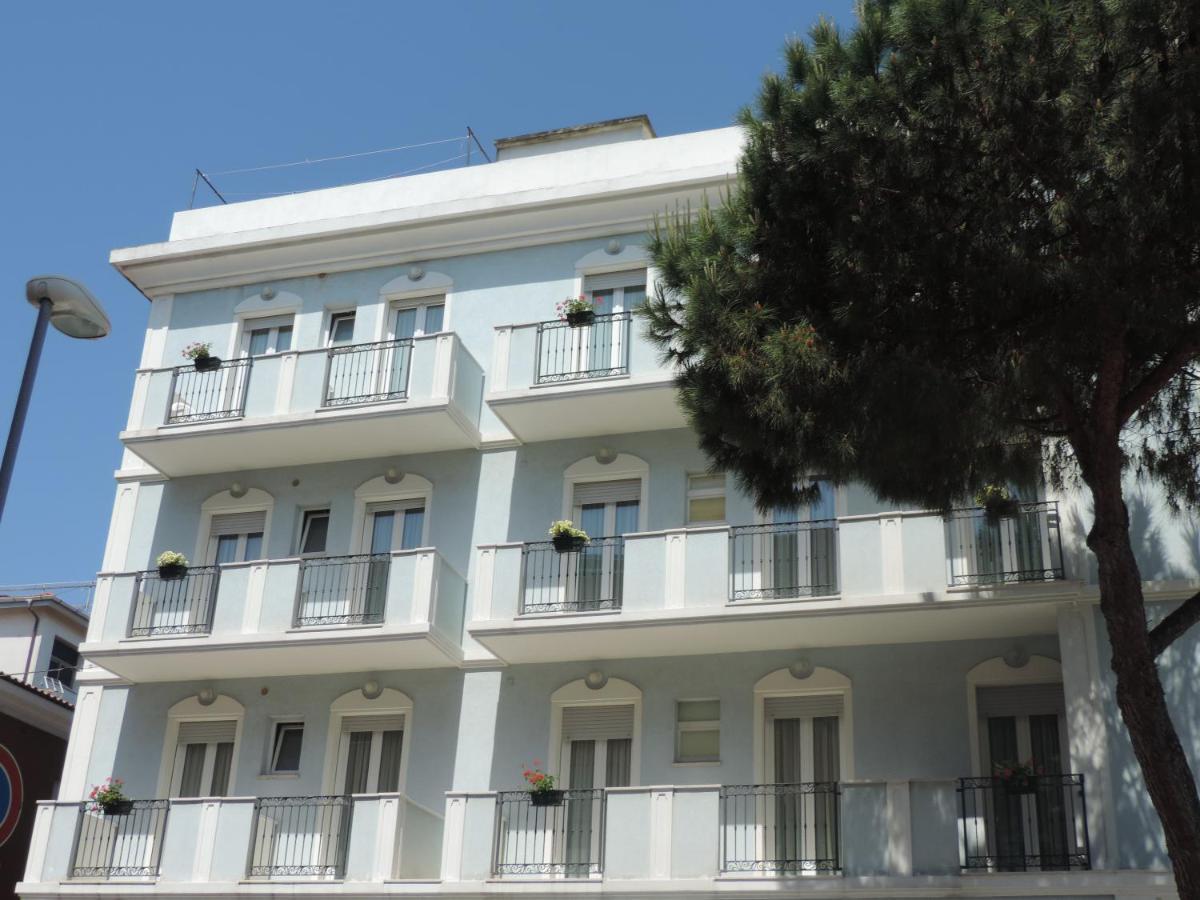 Hotel Liliana Rimini Exteriér fotografie
