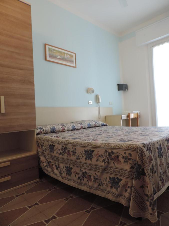 Hotel Liliana Rimini Exteriér fotografie