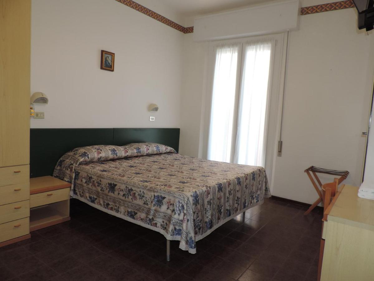Hotel Liliana Rimini Exteriér fotografie